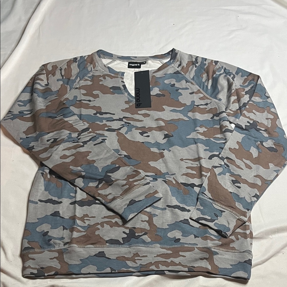 NWT Mono B Long Sleeved Top